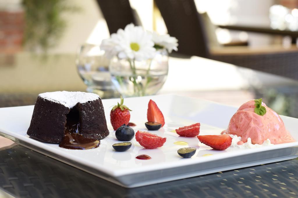 Barock Restaurant & Pension Topoľčany المظهر الخارجي الصورة