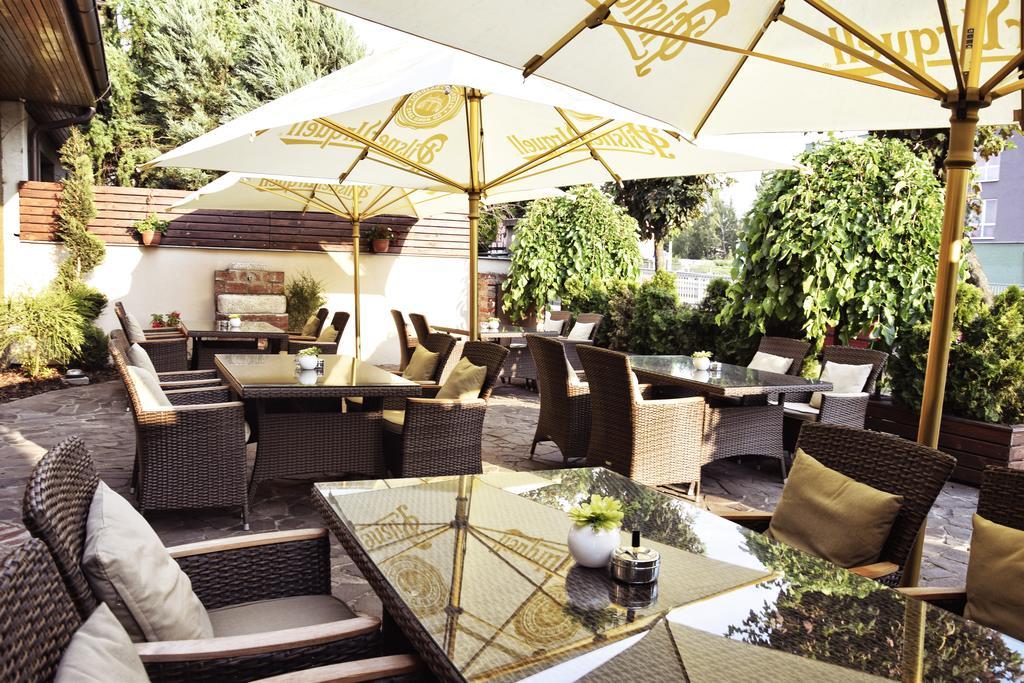 Barock Restaurant & Pension Topoľčany المظهر الخارجي الصورة