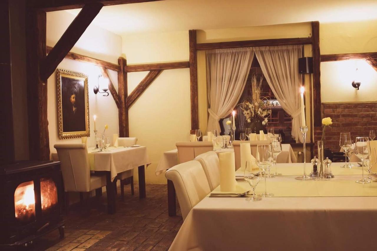 Barock Restaurant & Pension Topoľčany المظهر الخارجي الصورة